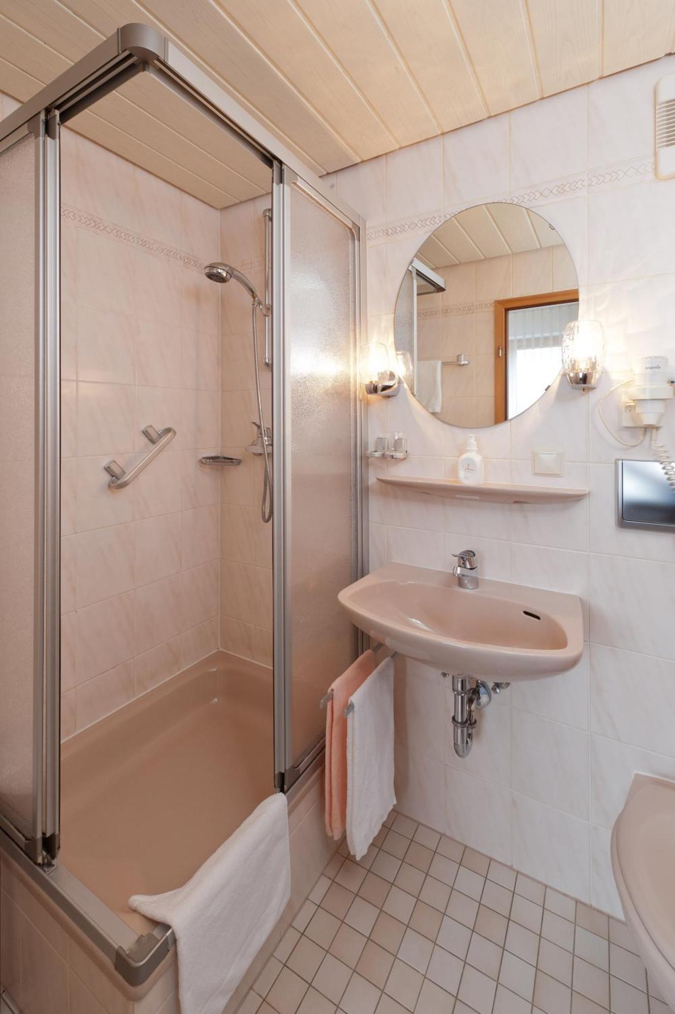 Sindersdorfer Hof Hotell Hilpoltstein Exteriör bild